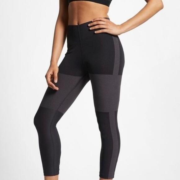 NWOT Nike Tech Pack Running Crop Tights SIZE L Black Gray Leggings NEW - Picture 1 of 14